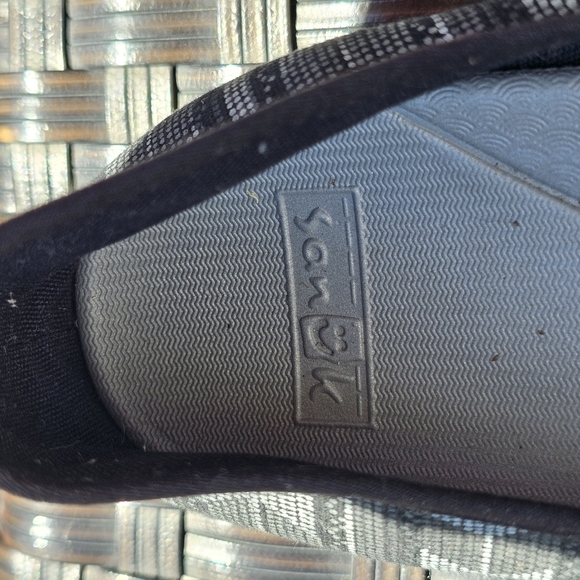 Flats - Picture 4 of 5